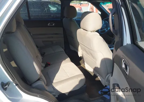 2013 Ford Explorer z USA, uszkodzony, nr VIN 1FM5K7B84DGC33318